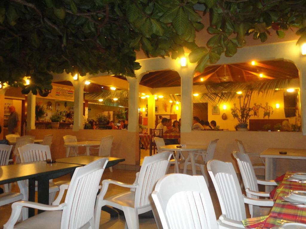 Sunset Bay Club & Seaside Dive Resort Сэлисбури Экстерьер фото